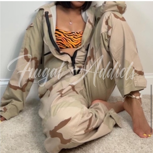 RARE VINTAGE UNISEX Official Military Special Unit Desert Camouflage Coveralls M - Picture 5 of 10